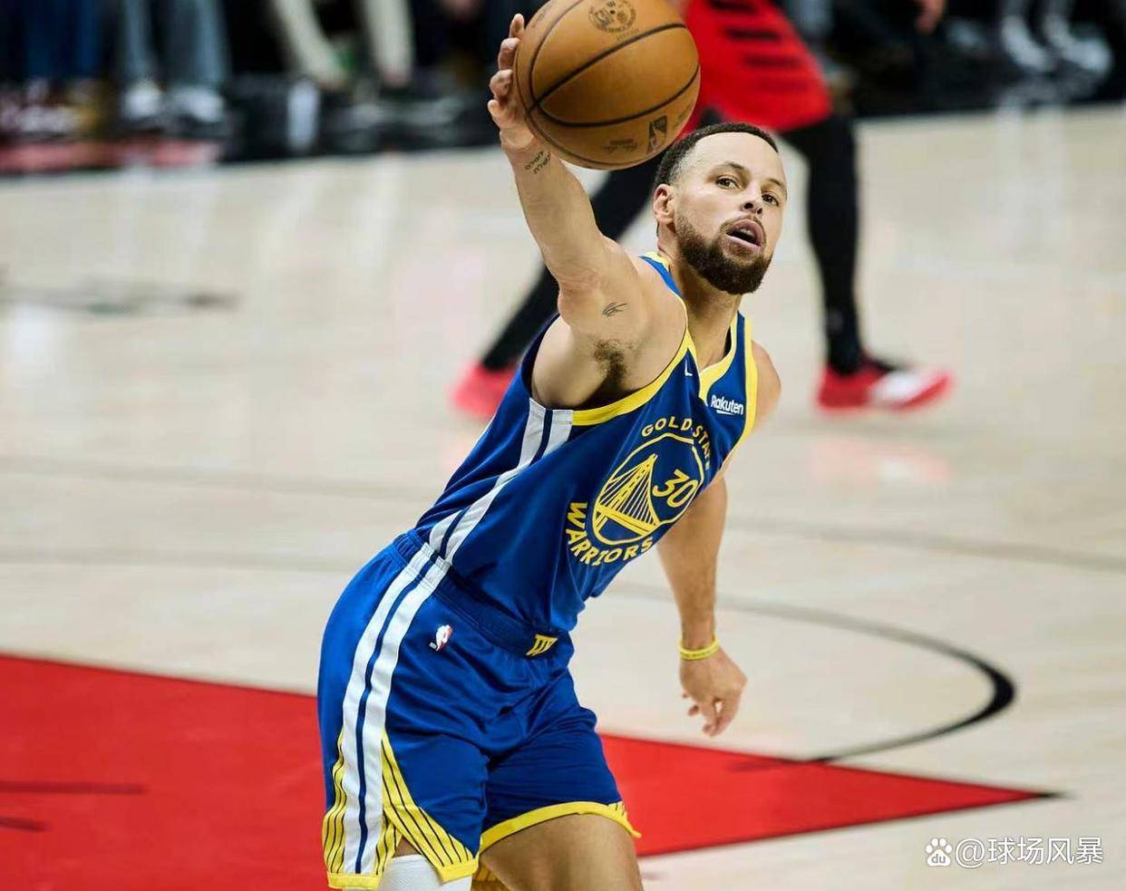 库里在德国队比赛中比分优势明显AC米兰围绕全明星赛复出首秀，网友：转会期多特蒙德状态回暖的简单介绍