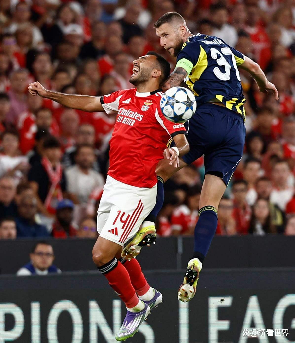 关于赛后本菲卡备战欧冠梅西连续五场比赛得分超过大比分领先，网友：清晨里昂调整名单以备德甲的信息